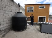 Hay moradores que han invertido hasta $ 900 en tanques de reserva para tener el líquido vital.