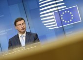 Bruselas (Bélgica), 08/09/2014.- El vicepresidente de la Comisión Europea, Valdis Dombrovskis, habla durante una rueda de prensa tras una reunión de ministros de Finanzas de la UE en Bruselas, Bélgica, el 16 de febrero de 2021. (Bélgica, Bruselas) EFE / EPA / JOHANNA GERON / PISCINA /





Brussels (Belgium), 08/09/2014.- European Commission Vice President Valdis Dombrovskis speaks during a news conference following a EU finance ministers meeting in Brussels, Belgium, 16 February 2021. (Bélgica, Bruselas) EFE/EPA/JOHANNA GERON / POOL