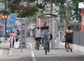 A decir de los ciclistas, uno de los problemas que experimentan es que en las ciclovía ya construidas estén habilitadas también aceras y hasta paraderos de buses.