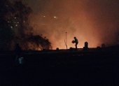Lugar: El incendio de gran magnitud se propaga hasta otras localidades afectando zonas residenciales.