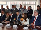Declaraciones. Los empresarios ayer en rueda de prensa debido a los apagones de 10 horas.