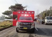 Dos personas quedaron heridas en la avenida Simón Bolívar, tras un siniestro de tránsito en sentido sur- norte de Quito.