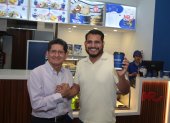 Emprendimiento. Luis Calderón y su hijo Andrés dan vida al negocio que hoy cuenta con 12 locales.