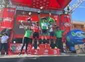 El experimentado ciclista Byron Guamán (c) busca sumar más podios en la Vuelta a Guatemala.