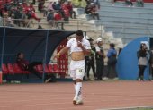 Ángel Gracia, jugador de Mushuc Runa, y su molestia tras salir expulsado debido a un polémico festejo en el gol que le marcó a su exequipo, El Nacional.