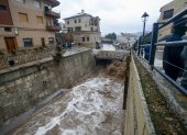 Fotografía del paso del agua en Letur, Albacete, este martes 29 de octubre.