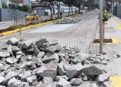 Construcción. Se colocaron rocas de una zona que fue intervenida.