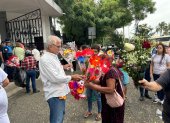 Los comerciantes realizaron sus ventas en los exteriores del Cementerio General