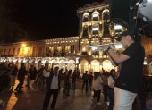 Cuenca. Con o sin días de descanso, en el centro hay actividad de forma permanente. Hay música en vivo, visitas a los parques, las plazas permanecen abiertas e incluso las tiendas de ropa están abiertas.