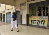 Quiebra. En Guayaquil se ven decenas de locales con el letrero ‘se alquila’, una evidencia de los comercios que han cerrado.