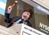 Fotografía de archivo en donde se ve al presidente argentino, Javier Milei, durante su visita a la Bolsa de Nueva York.