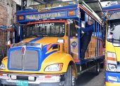 En La Chiva de mi Pueblo ponen a punto los vehículos para la temporada. Realizan de cuatro a seis recorridos diarios durante las fiestas.