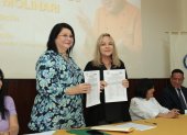 Giselle Molinari y Karina Nogales realizaron la firma