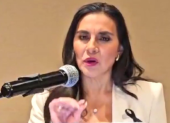 La vicepresidenta de la República, Verónica Abad.