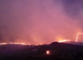 Dato. Desde diferentes cuentas en redes sociales se alertó de un incendio forestal que se podía observar desde la vía Cuenca - Molleturo