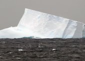 Vista de un témpano de hielo en el Antártico, en una imagen de archivo.