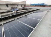 Los paneles solares se han convertido en una alternativa frente a la crisis energética.