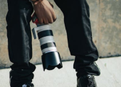 El también fotógrafo acepta haber hecho las peticiones de las que se lo acusa