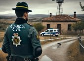 La imagen es una recreación de la labor de la Guardia Civil de España en una zona rural.