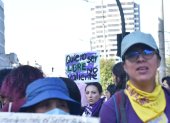 Decenas de mujeres marcharon en Quito, desde las 16:00, con el objetivo de visibilizar la violencia de género y exigir medidas más contundentes para su erradicación.