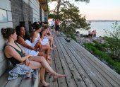 Sauna de la isla de Lonna, un lugar que congrega a mucha gente, en Helsinki.