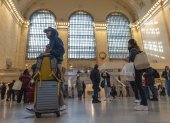 Pasajeros en la estación Gran Central de Nueva York, en Estados Unidos.