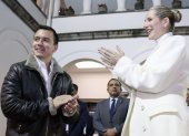 Daniel Noboa y Lavinia Valbonesi, su esposa, bailaron al son de la banda municipal durante la Serenata Quiteña de 2023.