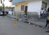 Cuatro jovenes se encontraban en el portón de una vivienda cuando fueron atacados. Dos de ellos murieron