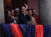 El alcalde de Quito, Pabel Muñoz; el presidente de la República, Daniel Noboa; y la primera dama, Lavinia Valbonesi, saludaron a los ciudadanos de Quito.