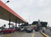 Hay quejas de desabastecimiento en gasolineras de Guayaquil.