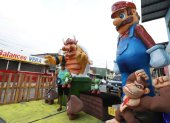 La Ruta de los Monigotes Gigantes se desarrolla cada diciembre en el suburbio de Guayaquil.