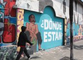 Expresión. El reclamo pasó de tendencias en X a expresiones artísticas en las calles de Guayaquil. Muralistas urbanos señalon exigen respuestas sobre los niños desaparecidos.