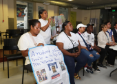 Familiares de los niños desaparecidos en Guayaquil.