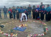 Como dicta la tradición andina, cualquier evento debe iniciar con un ritual para armonizar con los cuatro elementos de la naturaleza:  agua, fuego , aire y fuego.