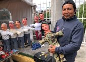 Monigotes y caretas: la pasión de una familia por la tradición de Latacunga