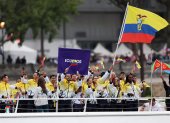 La delegación ecuatoriana en el desfile de inauguración en París 2024