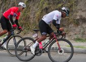 El ciclista carchense Jhoffre Imbaquingo (blanco) compitió en la Vuelta al Ecuador con el Team GIANT Toscana, escuadra con la que aún no ha podido renovar.