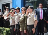 Apoyo. La ministra Mónica Palencia y Juan Javier Silva (derecha), nuevo director del Isspol, en una reunión.