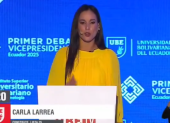 La compañera de fórmula de Henry Cucalón, Carla Larrea, en el debate.