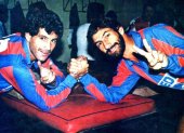 Mendoza (i) en su paso por el Deportivo Quito, con Juan Carlos de Lima, en 1986.