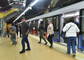 El bip o silbato indica el momento en que los trenes cerrarán puertas y se pondrán en movimiento en el Metro de Quito.
