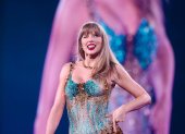 The Eras Tour de Taylor Swift es la gira que más dinero ha recaudado en la historia.