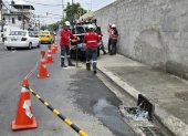 Según información de Interagua, los trabajos realizado el jueves 23 de enero solucionaron el problema del agua turbia en Urdesa Central; los moradores dicen que el problema persiste.