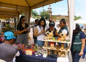 Exposición. Los detalles de las artesanías atraían al público.