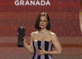 La actriz Aitana Sánchez Gijón, Goya de Honor, durante la gala de la 39 edición de los Premios Goya de la Academia de Cine que se celebró este sábado en el Palacio de Congresos y Exposiciones de Granada.