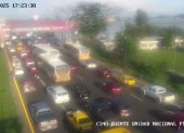 Tráfico colapsado en el Puente de la Unidad Nacional