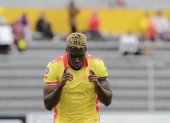 Michael Carcelén hizo un doblete en el debut de Aucas 2025.