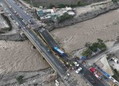 Lima. El puente colapsado en la carretera entre Lima y el mega puerto de Chancay.