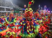 La escuela de samba Viradouro, desfilando en el sambódromo de Rio de Janeiro (Brasil).