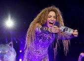 Shakira en su show de Las Mujeres Ya No Lloran en Barranquilla, Colombia.